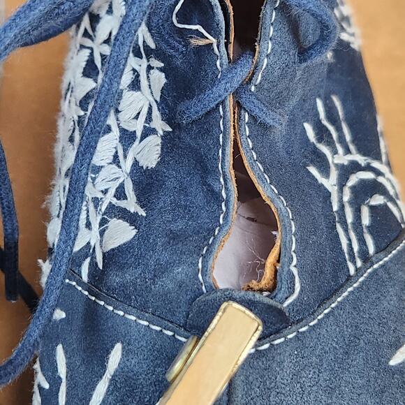 Free People Blue Gansvoort Embroidered Suede Hi Top Moccasin Sneaker Women’s 6 - Picture 13 of 15